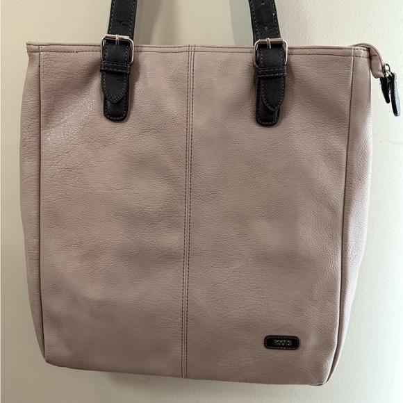 Roots Cream and Black Leather Tote with Structured Design - Picture 2 of 10